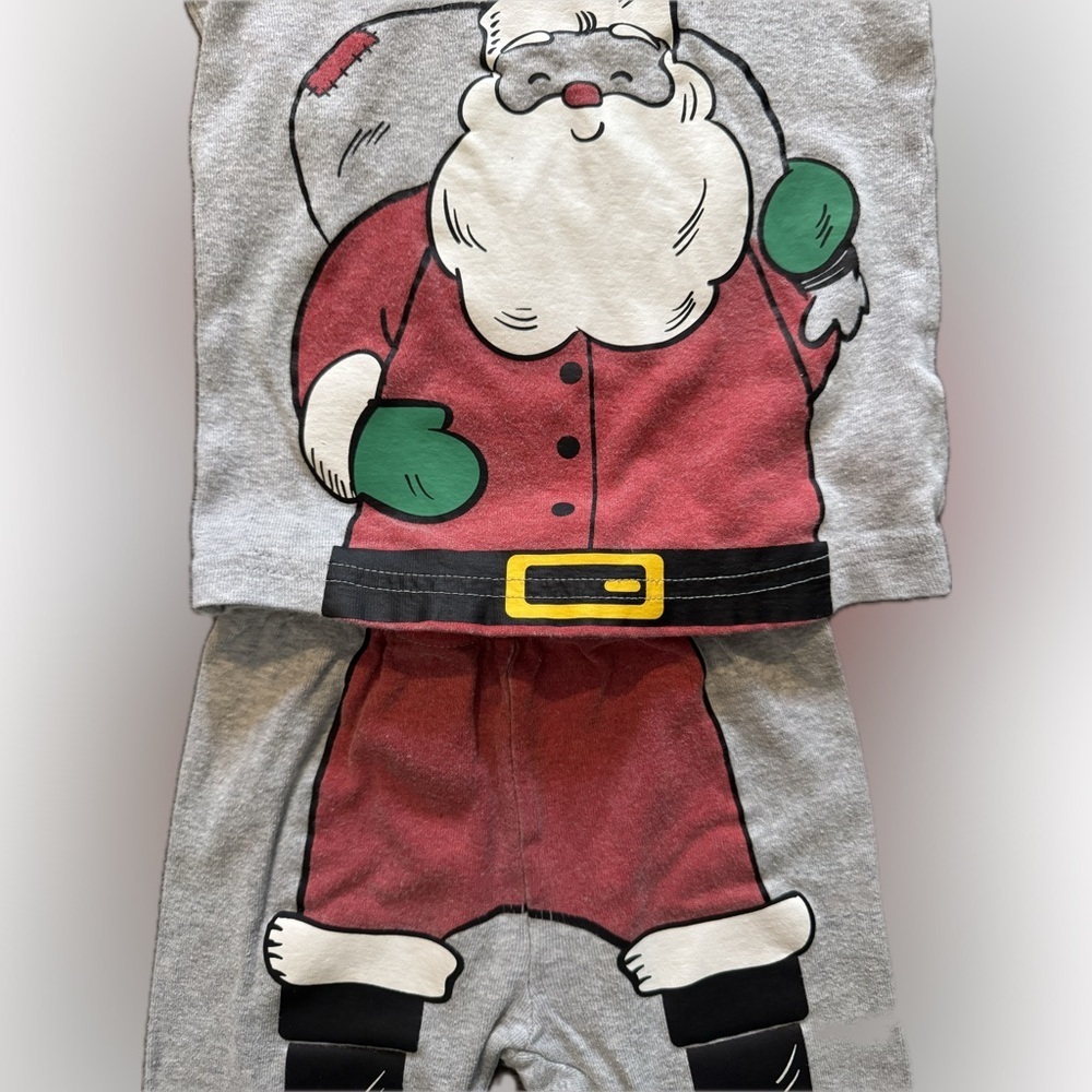 🎅 Carter’s Santa Pajamas | Size 18 Months | 2-Piece Christmas Set - Picture 2 of 5